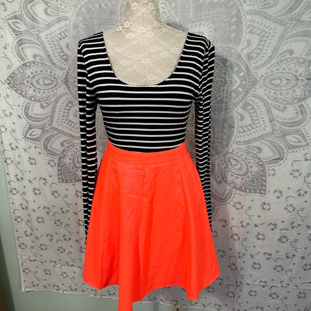 Nwt $48 Dry Goods Stripe Long Sleeve Skater Black Orange Double Zero L Large